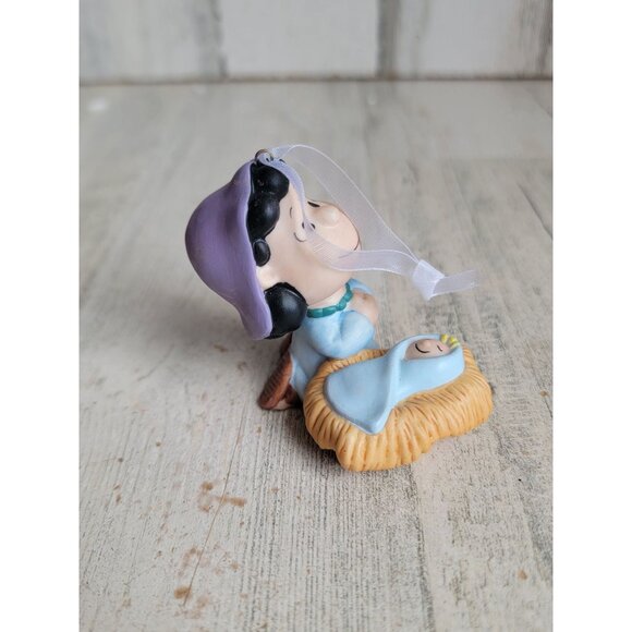 Hallmark pageant Lucy nativity scene a baby Jesus ornament Xmas - Picture 3 of 5